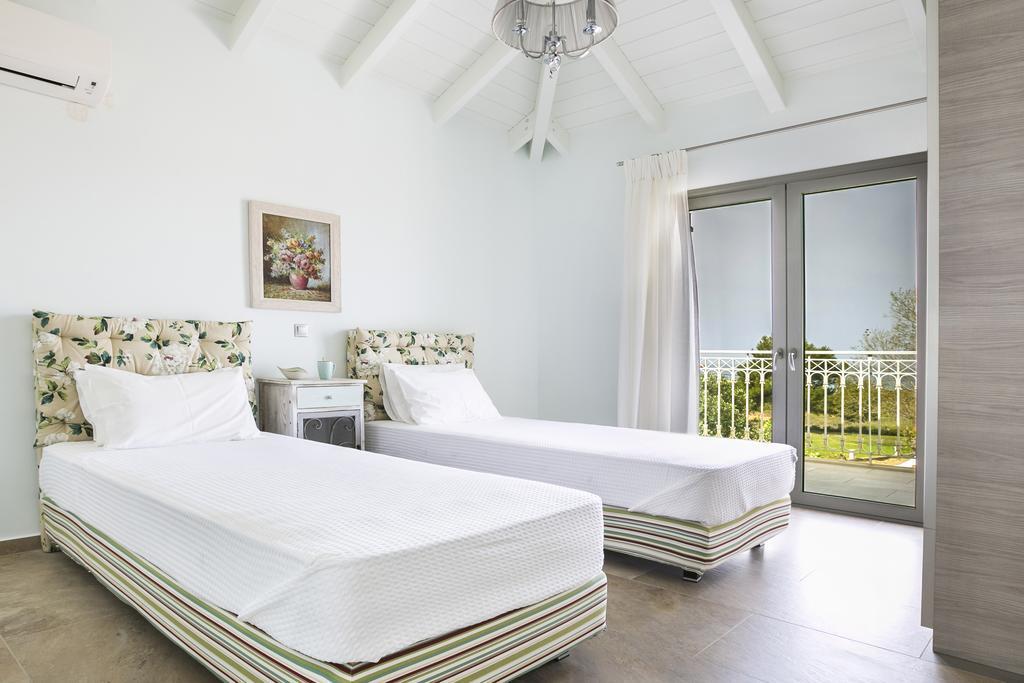 Afrodite Luxury Villa Svoronata Eksteriør billede