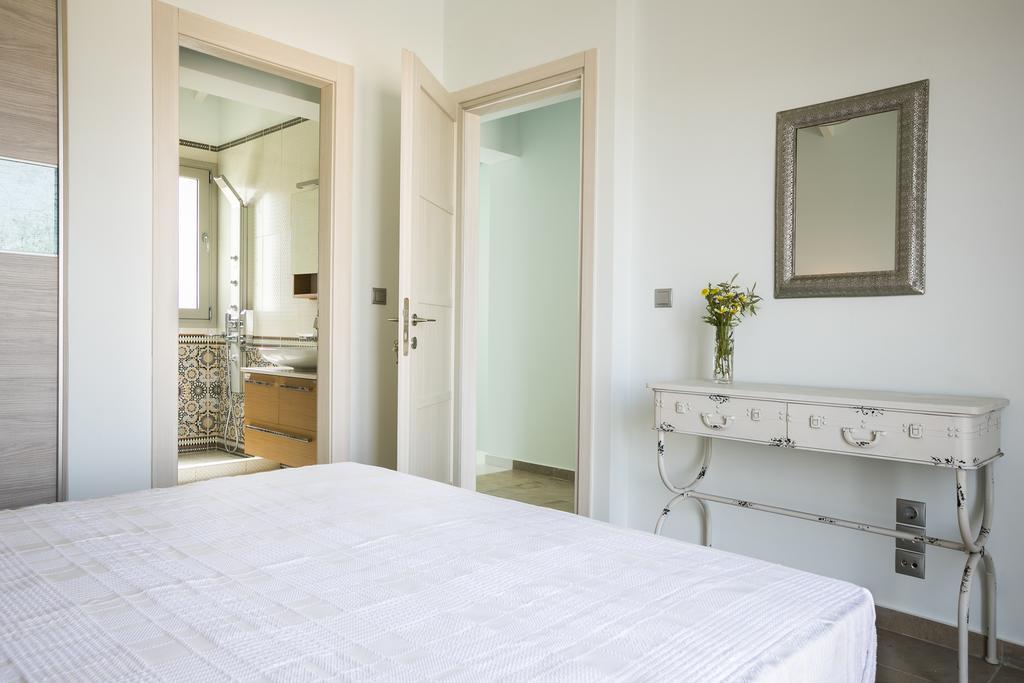 Afrodite Luxury Villa Svoronata Eksteriør billede