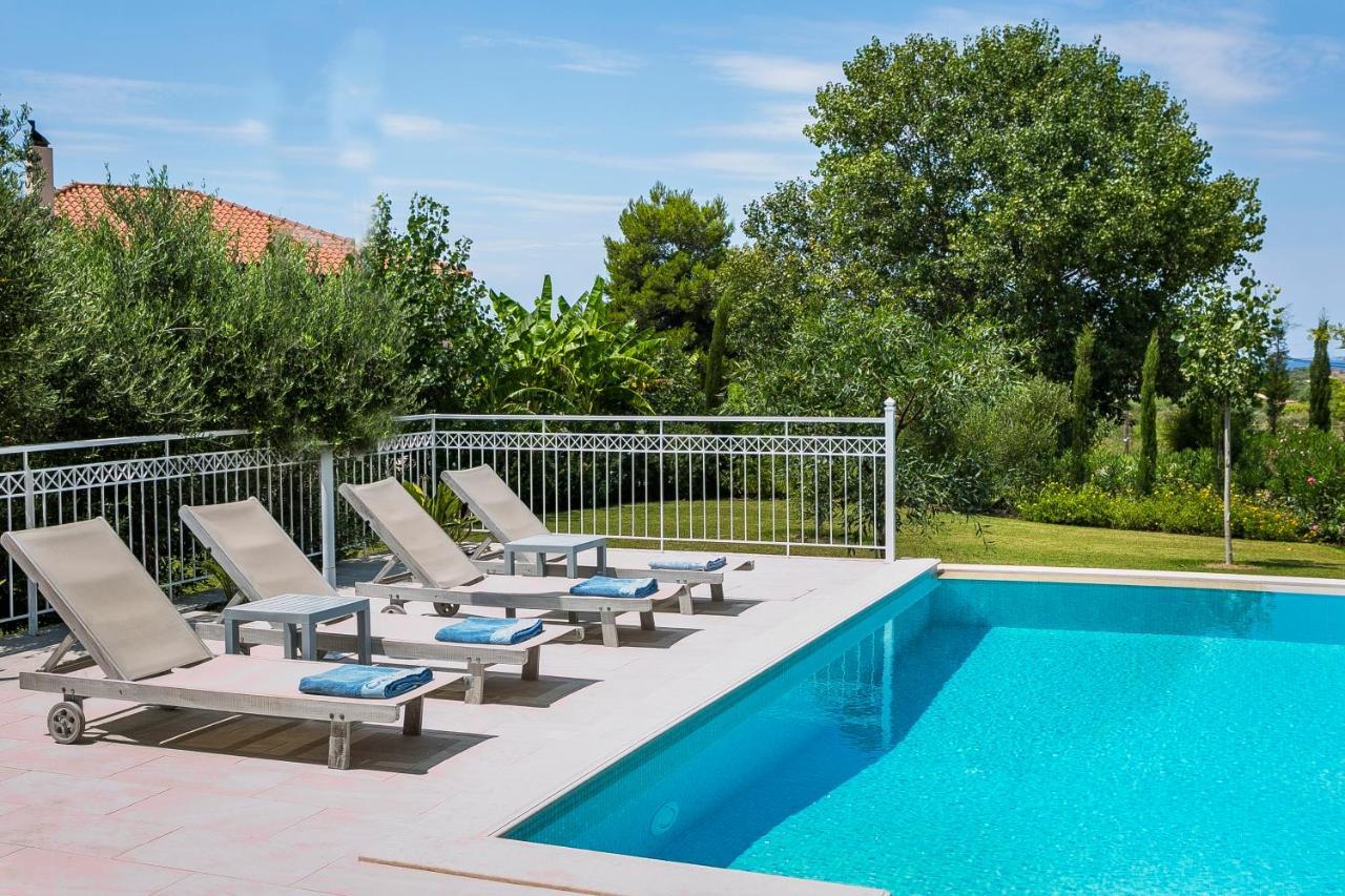 Afrodite Luxury Villa Svoronata Eksteriør billede